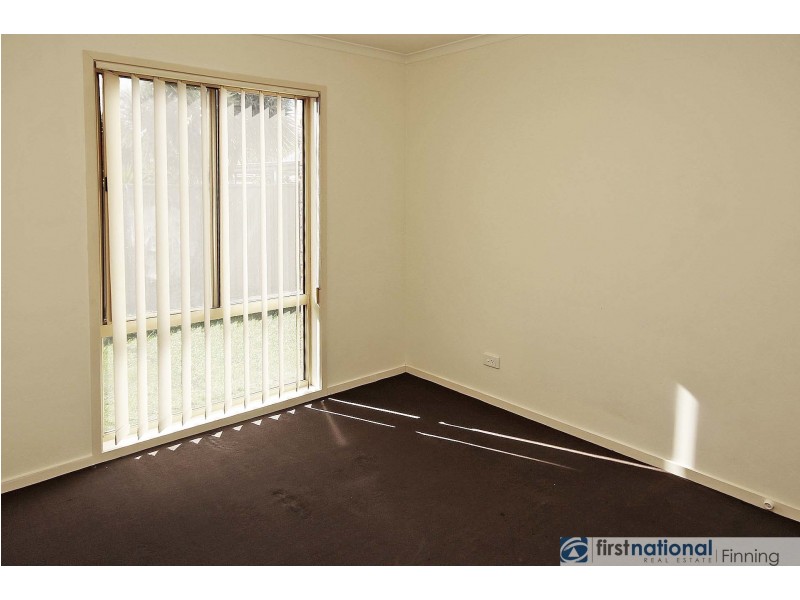 16 Masterton Place, Cranbourne East VIC 3977