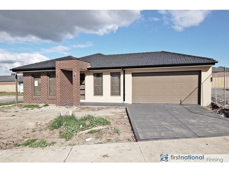 23 Gemma Street, Cranbourne East VIC 3977
