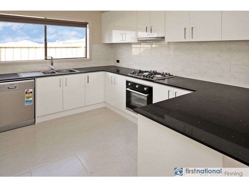 23 Gemma Street, Cranbourne East VIC 3977