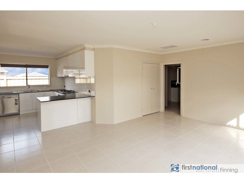 23 Gemma Street, Cranbourne East VIC 3977