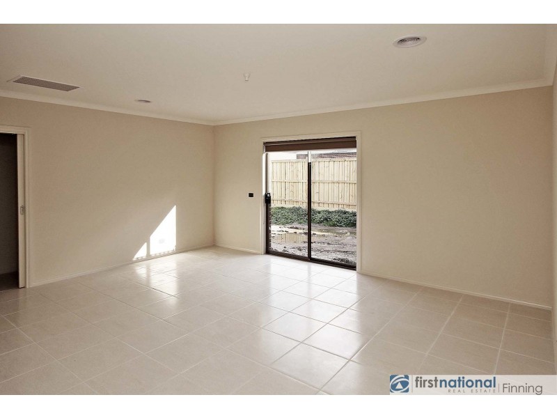 23 Gemma Street, Cranbourne East VIC 3977