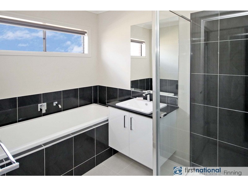 23 Gemma Street, Cranbourne East VIC 3977