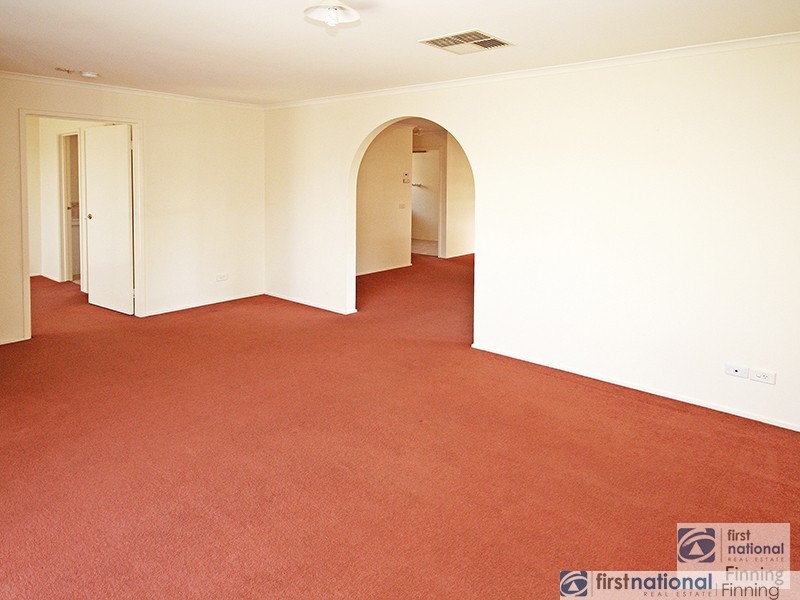 2 Talma Place, Cranbourne VIC 3977