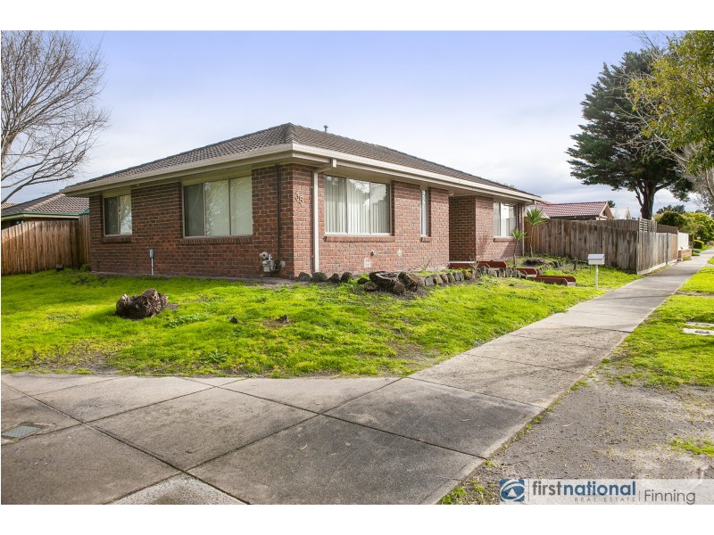 35 Eliza Street, Cranbourne North VIC 3977