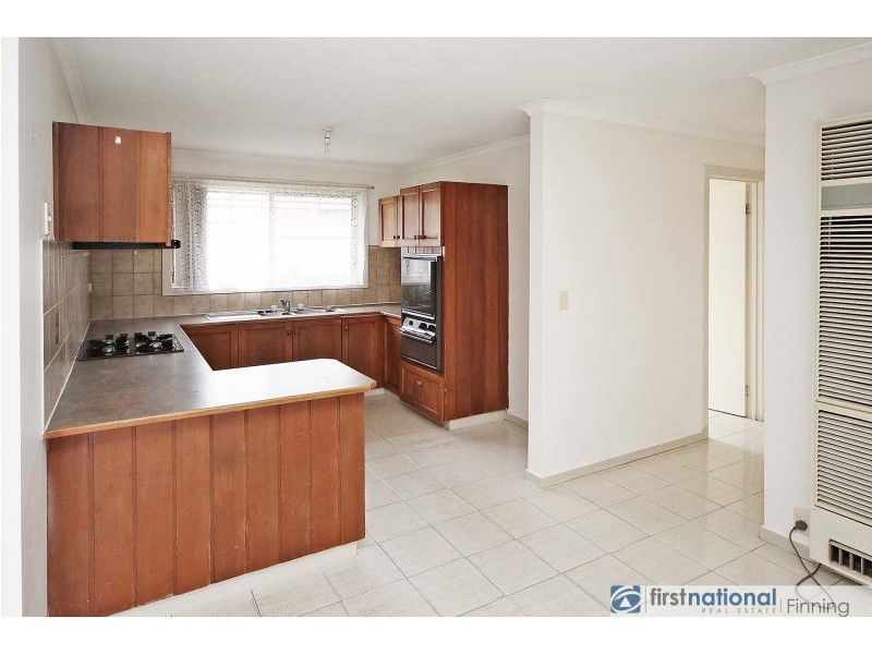 17 Navarre Drive, Cranbourne West VIC 3977