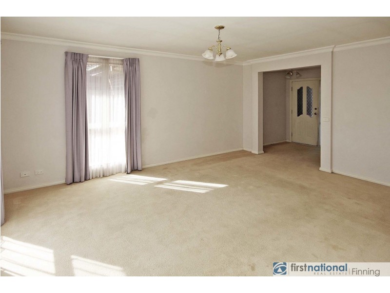 1A Carol Avenue, Cranbourne VIC 3977