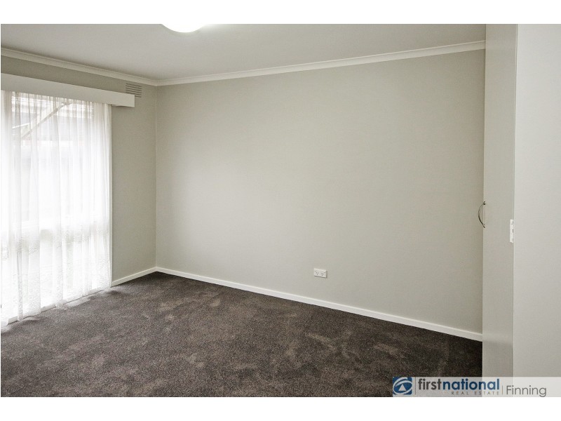 24 Fairbairn Road, Cranbourne VIC 3977
