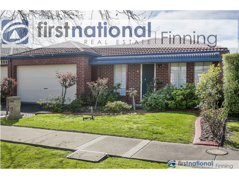 6 Oak Post Place, Cranbourne East VIC 3977