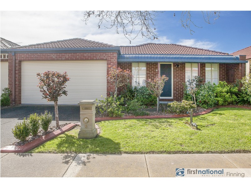 6 Oak Post Place, Cranbourne East VIC 3977