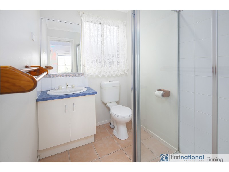 6 Oak Post Place, Cranbourne East VIC 3977