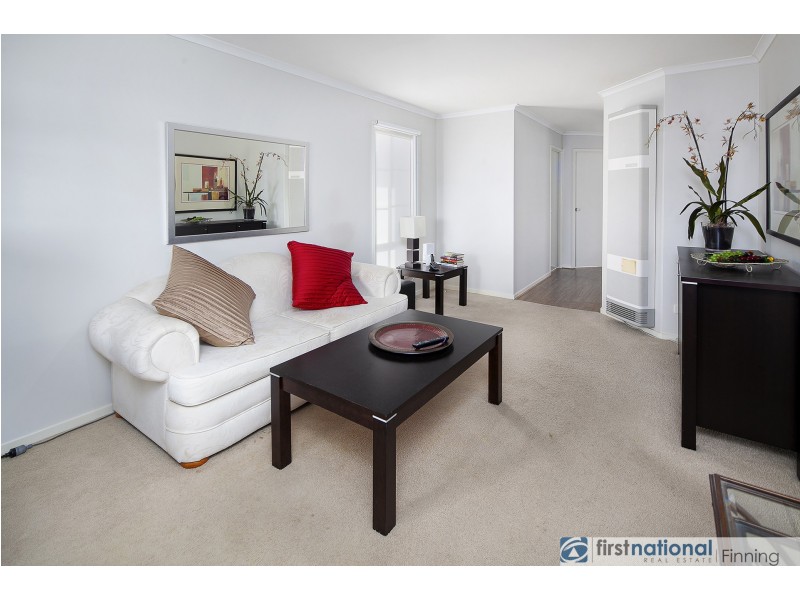 6 Oak Post Place, Cranbourne East VIC 3977