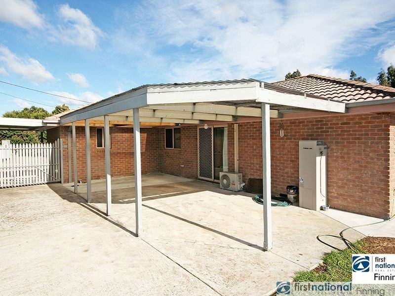 2 Dior Court, Cranbourne West VIC 3977