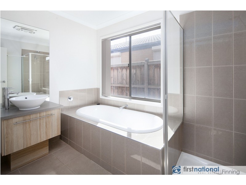 51 Morningside Boulevard, Cranbourne West VIC 3977