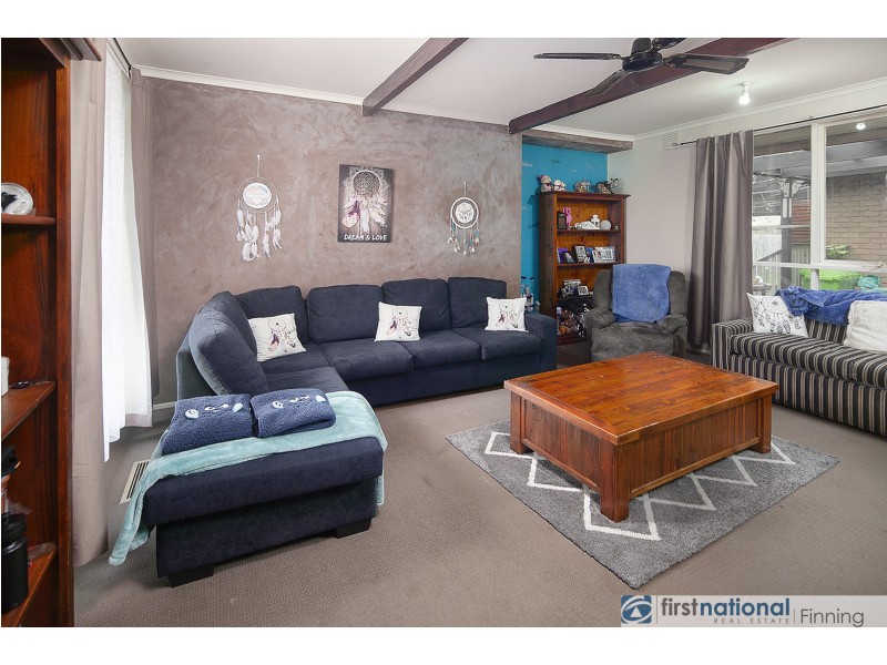13 Farrer Close, Cranbourne VIC 3977