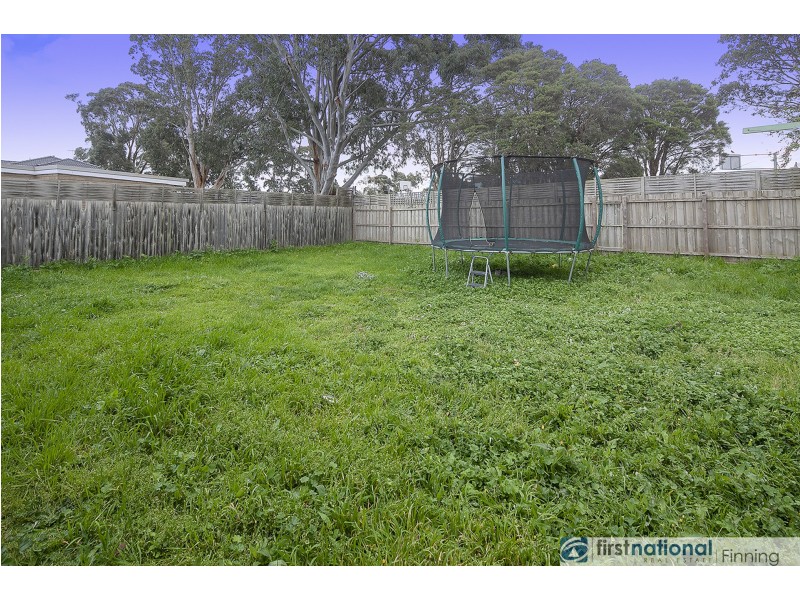 13 Farrer Close, Cranbourne VIC 3977