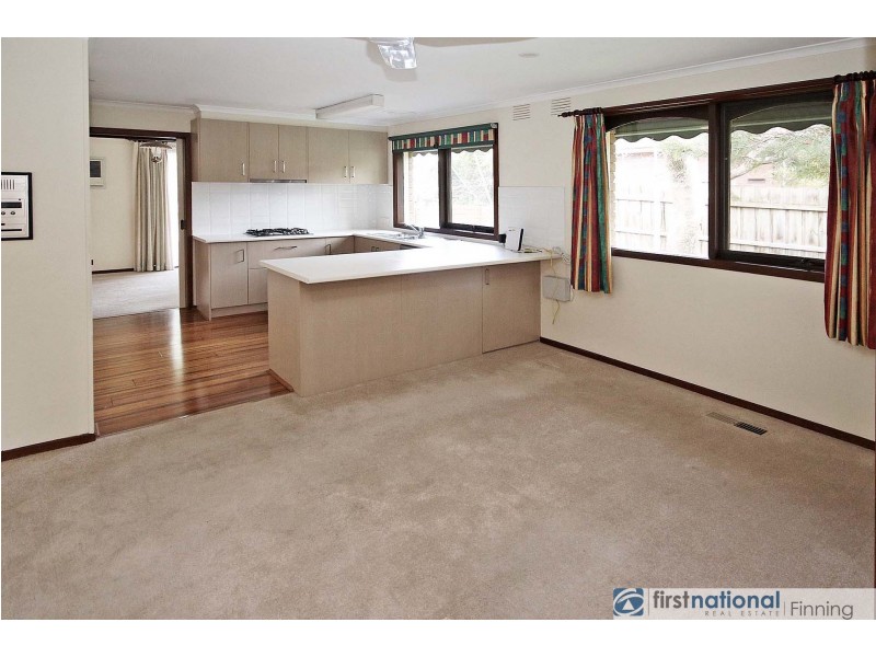 25 Baystone Drive, Cranbourne VIC 3977