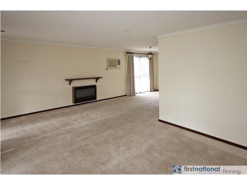 25 Baystone Drive, Cranbourne VIC 3977