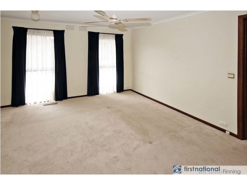 25 Baystone Drive, Cranbourne VIC 3977