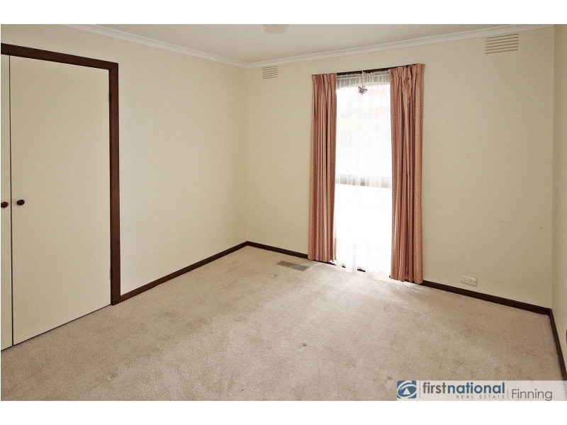 25 Baystone Drive, Cranbourne VIC 3977