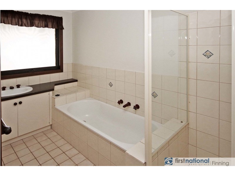 25 Baystone Drive, Cranbourne VIC 3977