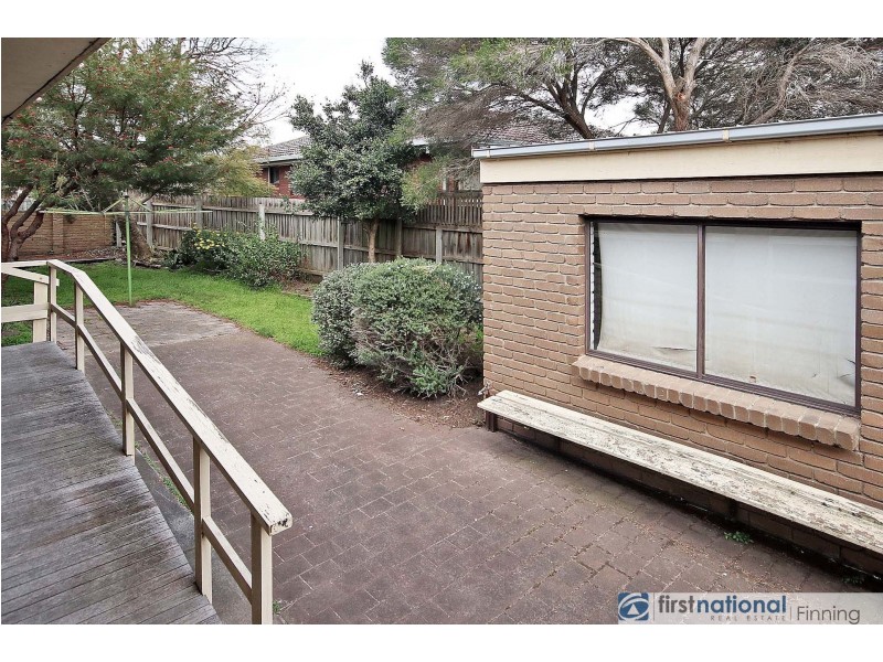 25 Baystone Drive, Cranbourne VIC 3977