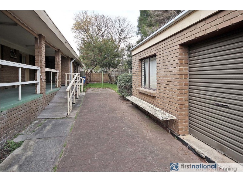 25 Baystone Drive, Cranbourne VIC 3977