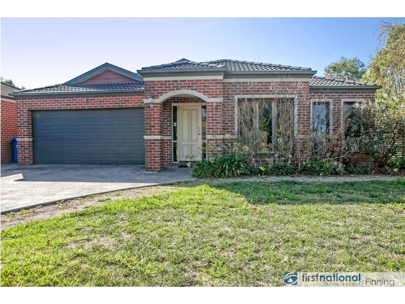 8 Inga Court, Berwick VIC 3806