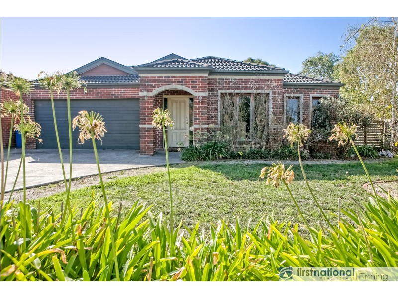 8 Inga Court, Berwick VIC 3806