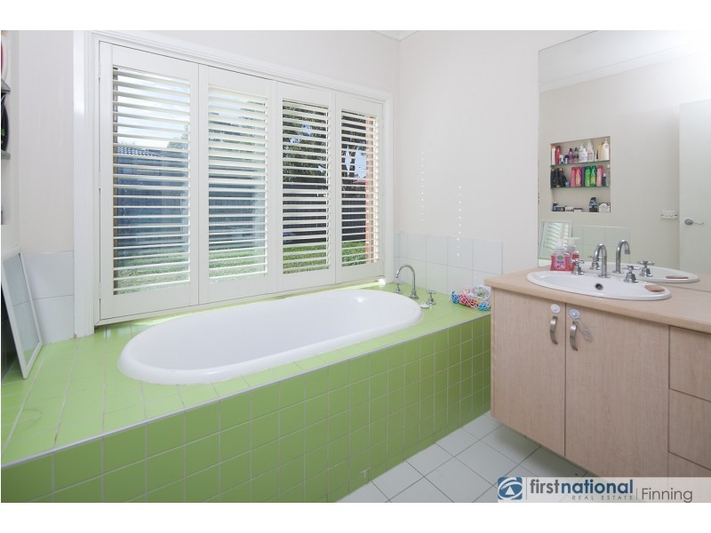 8 Inga Court, Berwick VIC 3806