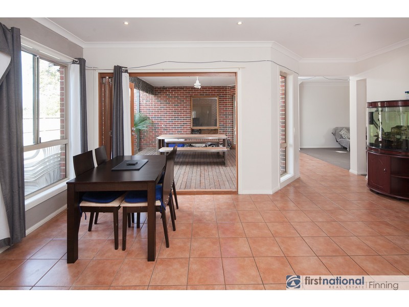 8 Inga Court, Berwick VIC 3806