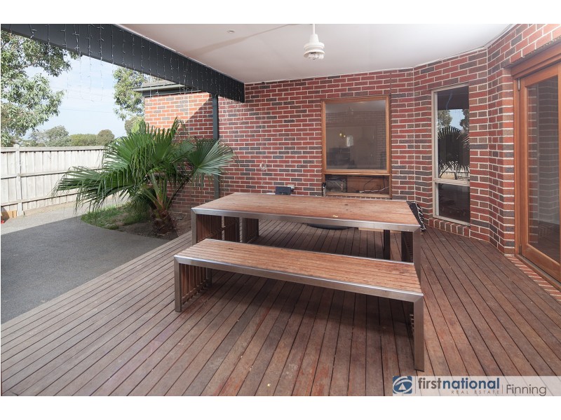8 Inga Court, Berwick VIC 3806