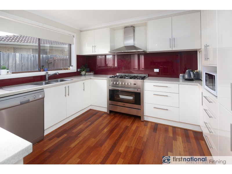 5 Bamboo Court, Cranbourne North VIC 3977