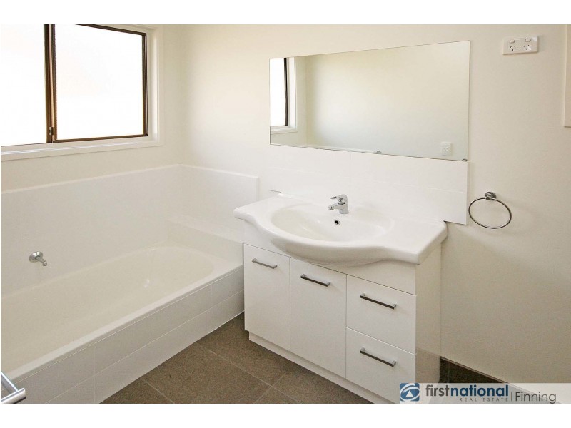 16 Bakewell Street, Tooradin VIC 3980