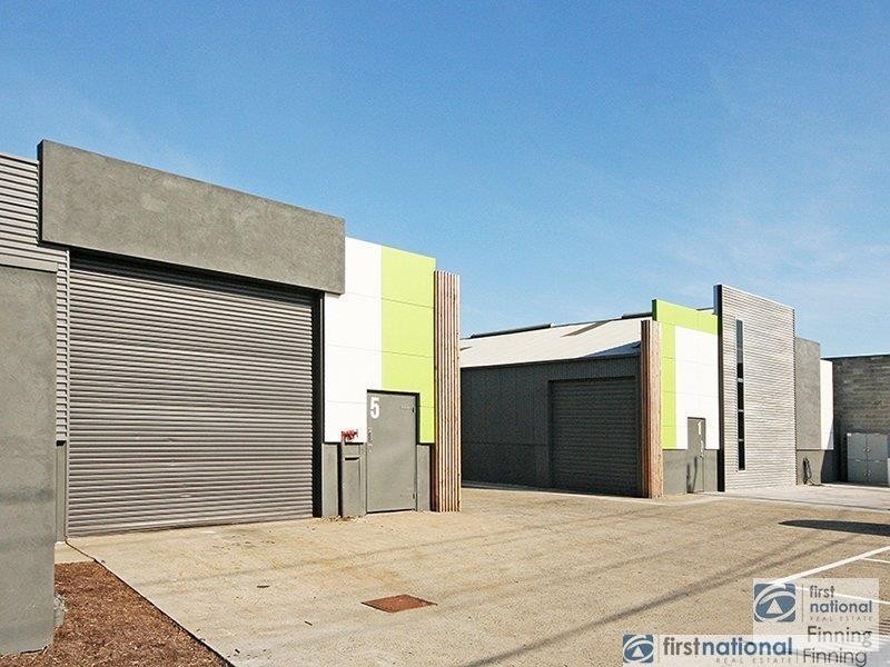 2/81 Miles Grove, Seaford VIC 3198