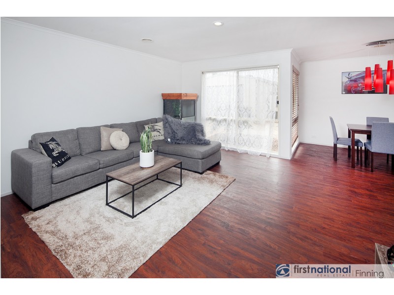 8 Middleham Close, Cranbourne West VIC 3977