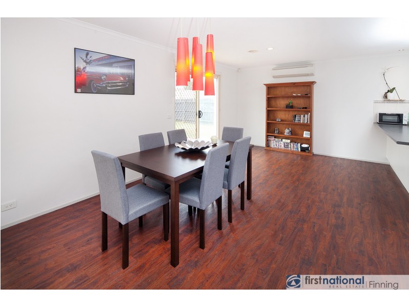 8 Middleham Close, Cranbourne West VIC 3977