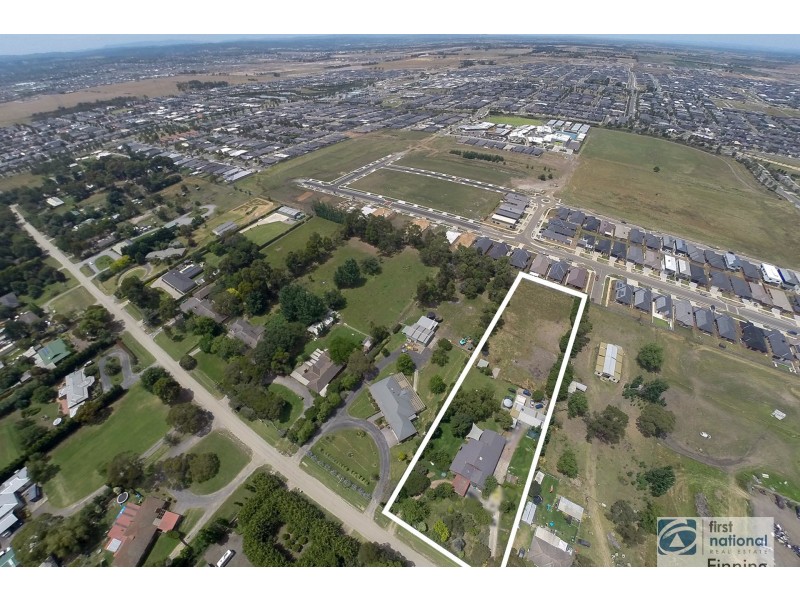 26 Collison Road, Cranbourne East VIC 3977