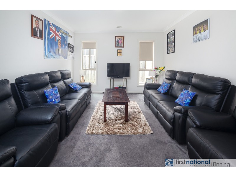 14 Pepperbush Circuit, Cranbourne VIC 3977
