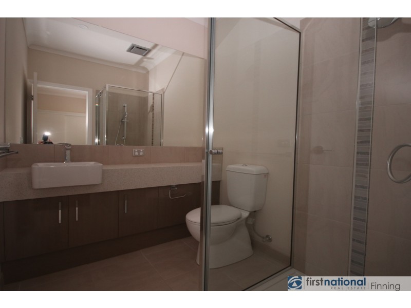 2/63 Circle Drive, Cranbourne VIC 3977