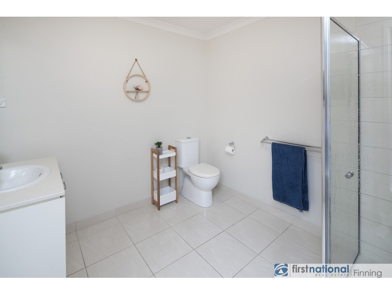 7 Stark Circuit, Cranbourne East VIC 3977