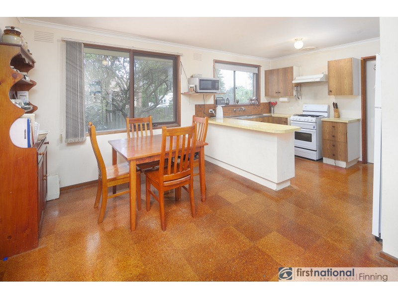 10 Hawdon Drive, Cranbourne VIC 3977