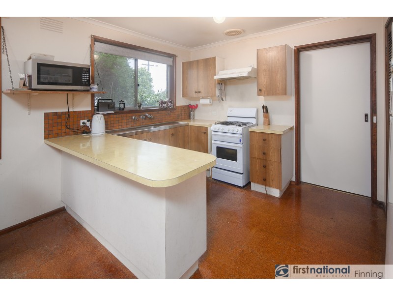 10 Hawdon Drive, Cranbourne VIC 3977