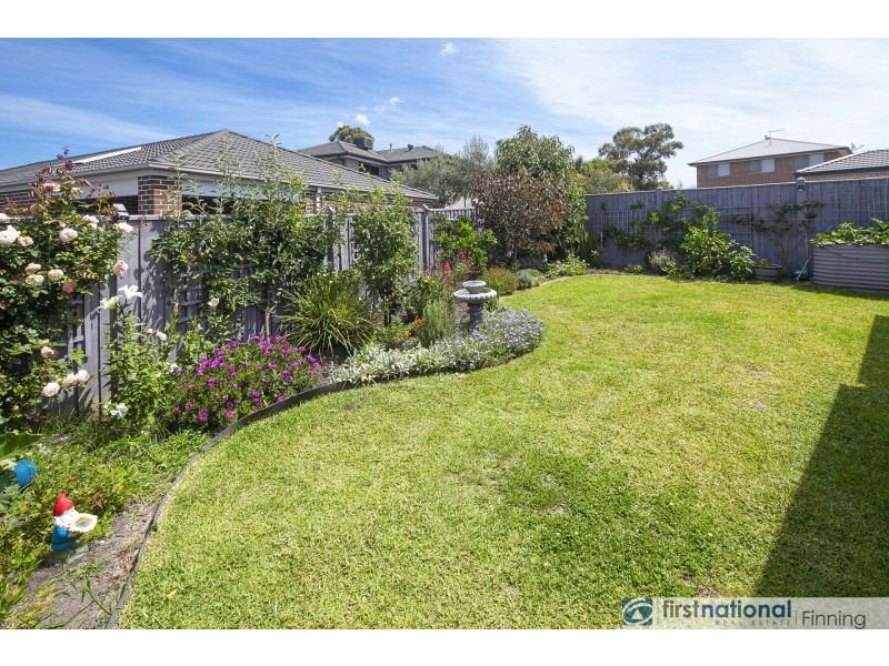 5 Native Retreat, Cranbourne East VIC 3977