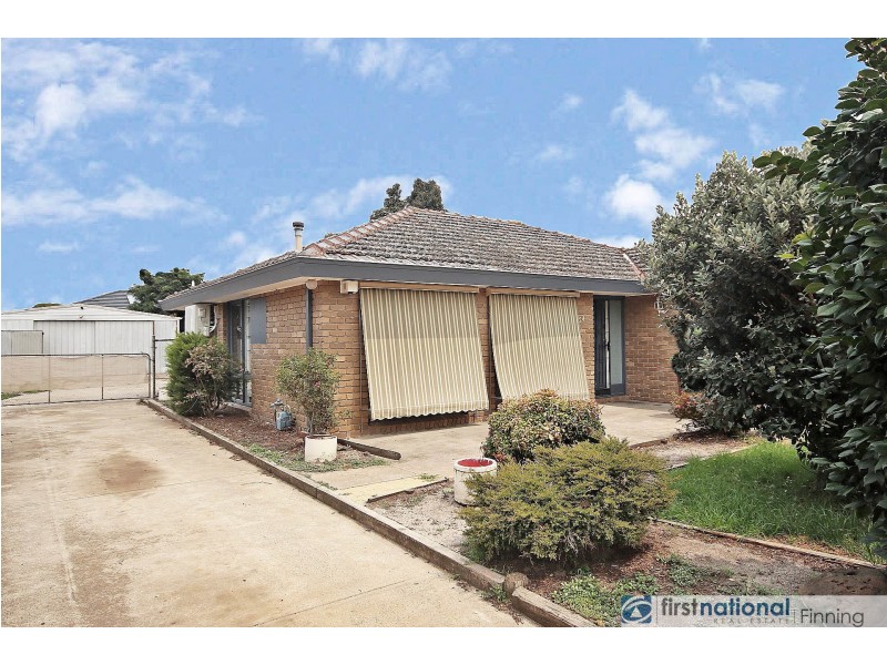24 Clarendon Street, Cranbourne VIC 3977