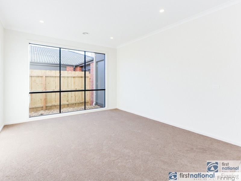 6 Fiorelli Boulevard, Cranbourne East VIC 3977