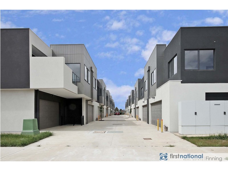 10 Push Pea Way, Cranbourne West VIC 3977