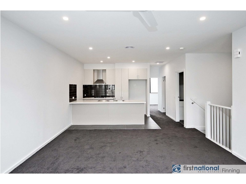 10 Push Pea Way, Cranbourne West VIC 3977