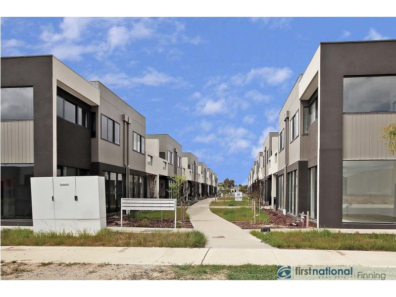 10 Push Pea Way, Cranbourne West VIC 3977