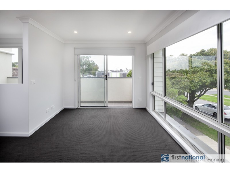 1/15 Lamb Street, Cranbourne VIC 3977