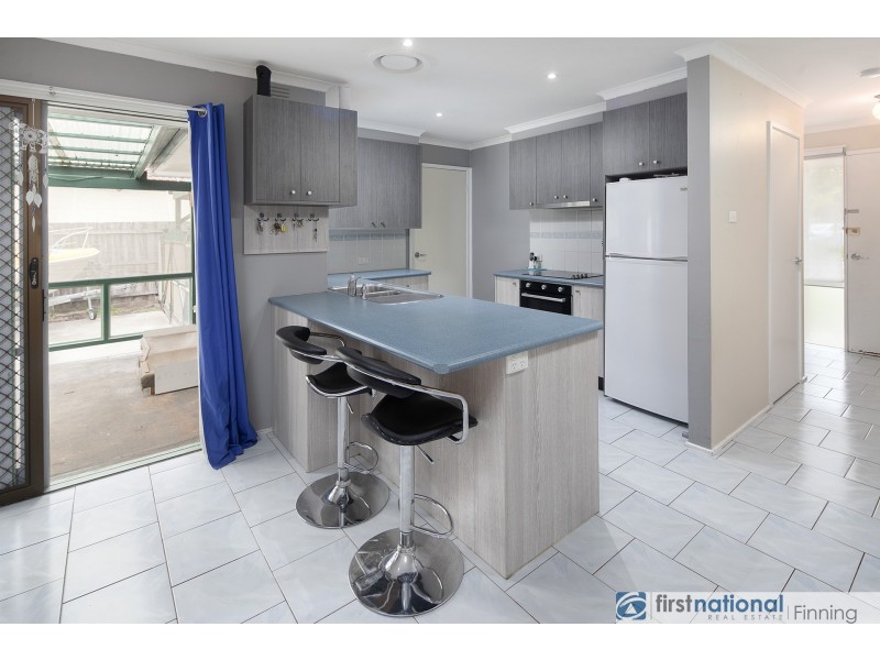 11 Farrer Close, Cranbourne VIC 3977